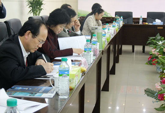 江西省國(guó)稅局 “稅收服務(wù)直通車”開進(jìn)四特