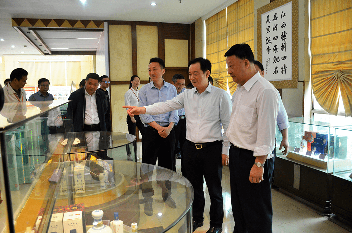 宜春市委副書(shū)記、市政府代市長(zhǎng)王水平視察四特